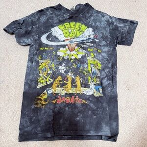 Green Day Graphic Tee - Black and Yellow